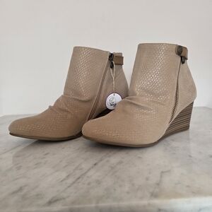 Blowfish Malibu Berkeley Tan Faux Snakeskin Wedge Boot